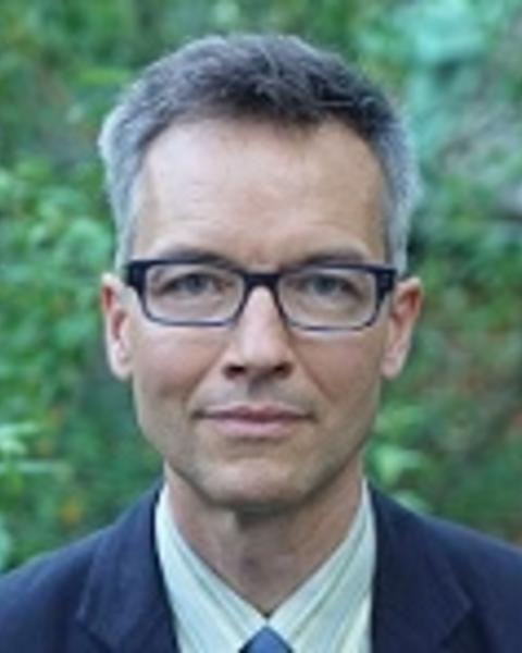 Headshot of Dean Robin Kelsey